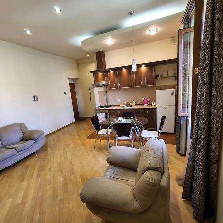 Apartments Γιερεβάν Εξωτερικό φωτογραφία