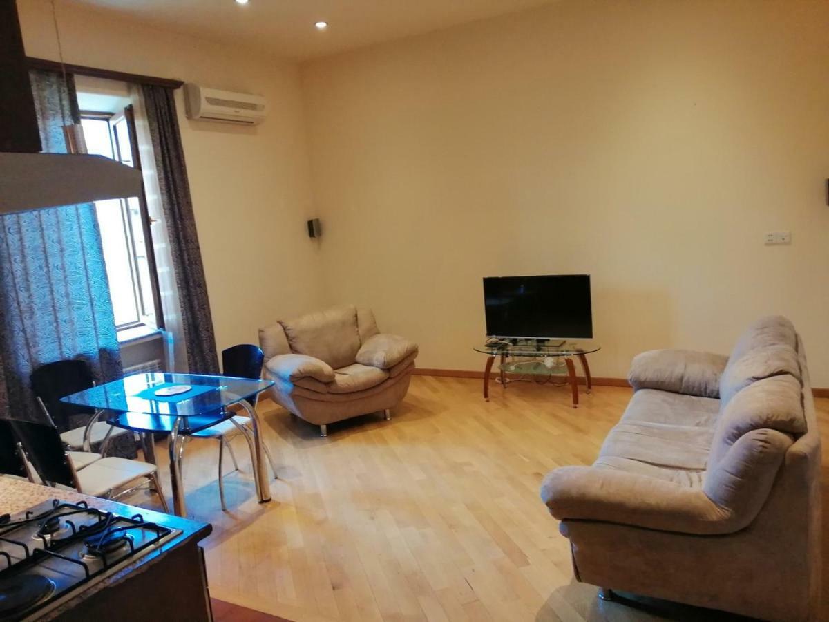 Apartments Γιερεβάν Εξωτερικό φωτογραφία
