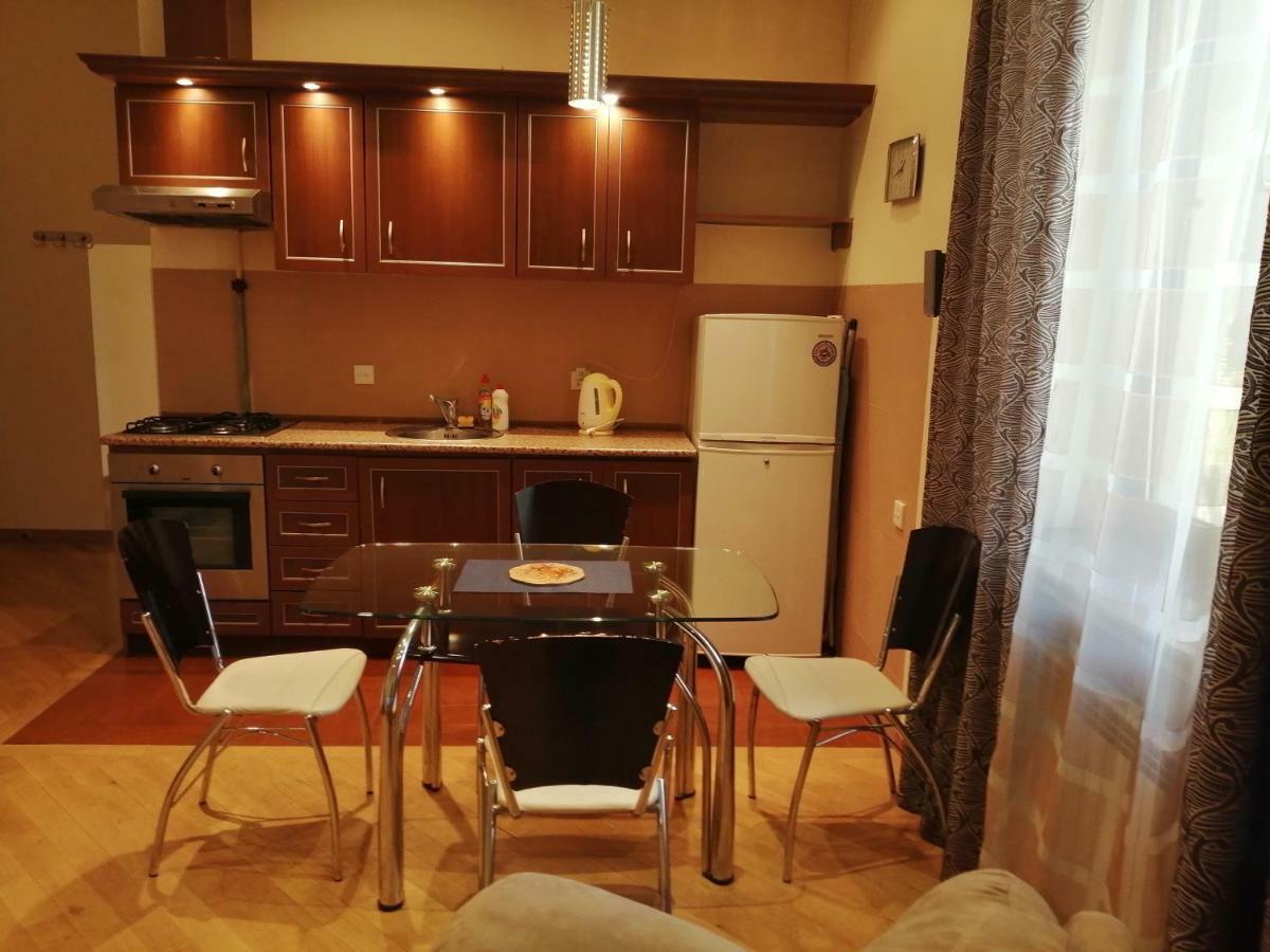 Apartments Γιερεβάν Εξωτερικό φωτογραφία