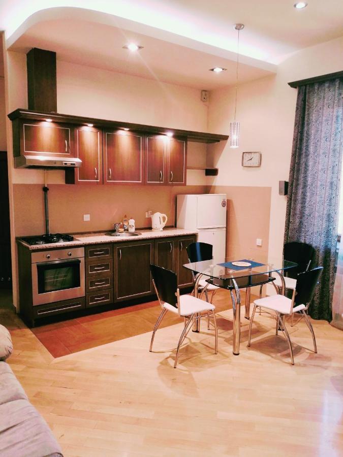 Apartments Γιερεβάν Εξωτερικό φωτογραφία